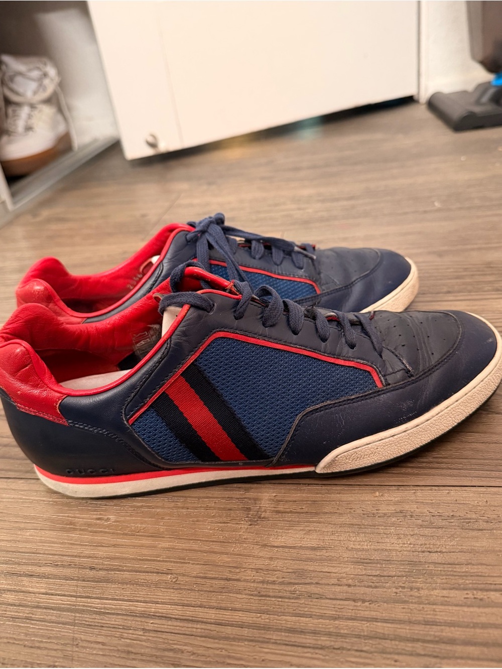 Gucci Tennis 83 Men's Navy and Red Sneakers - Picture 2 of 12